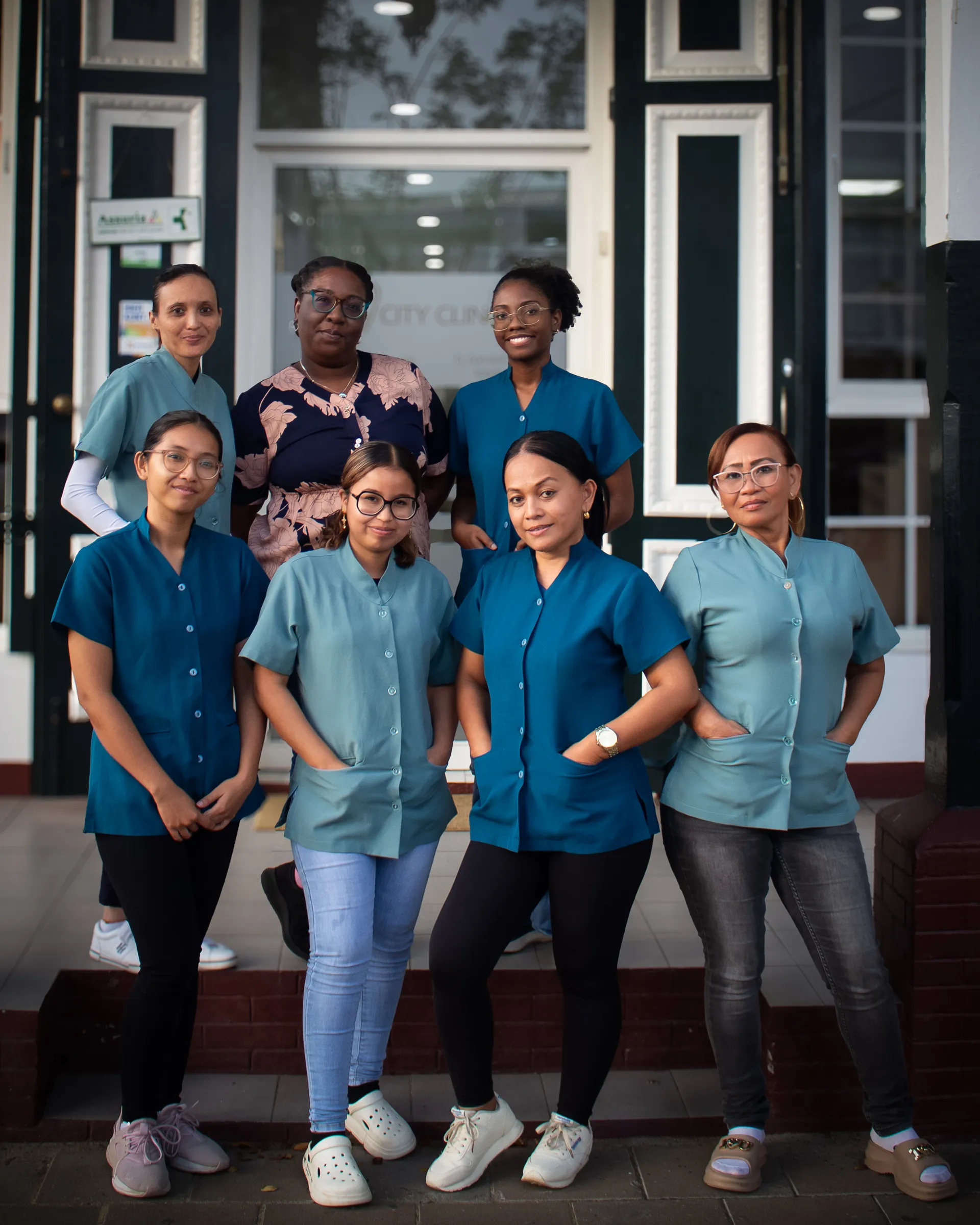 Het professionele team van City Clinic tandartspraktijk in Paramaribo